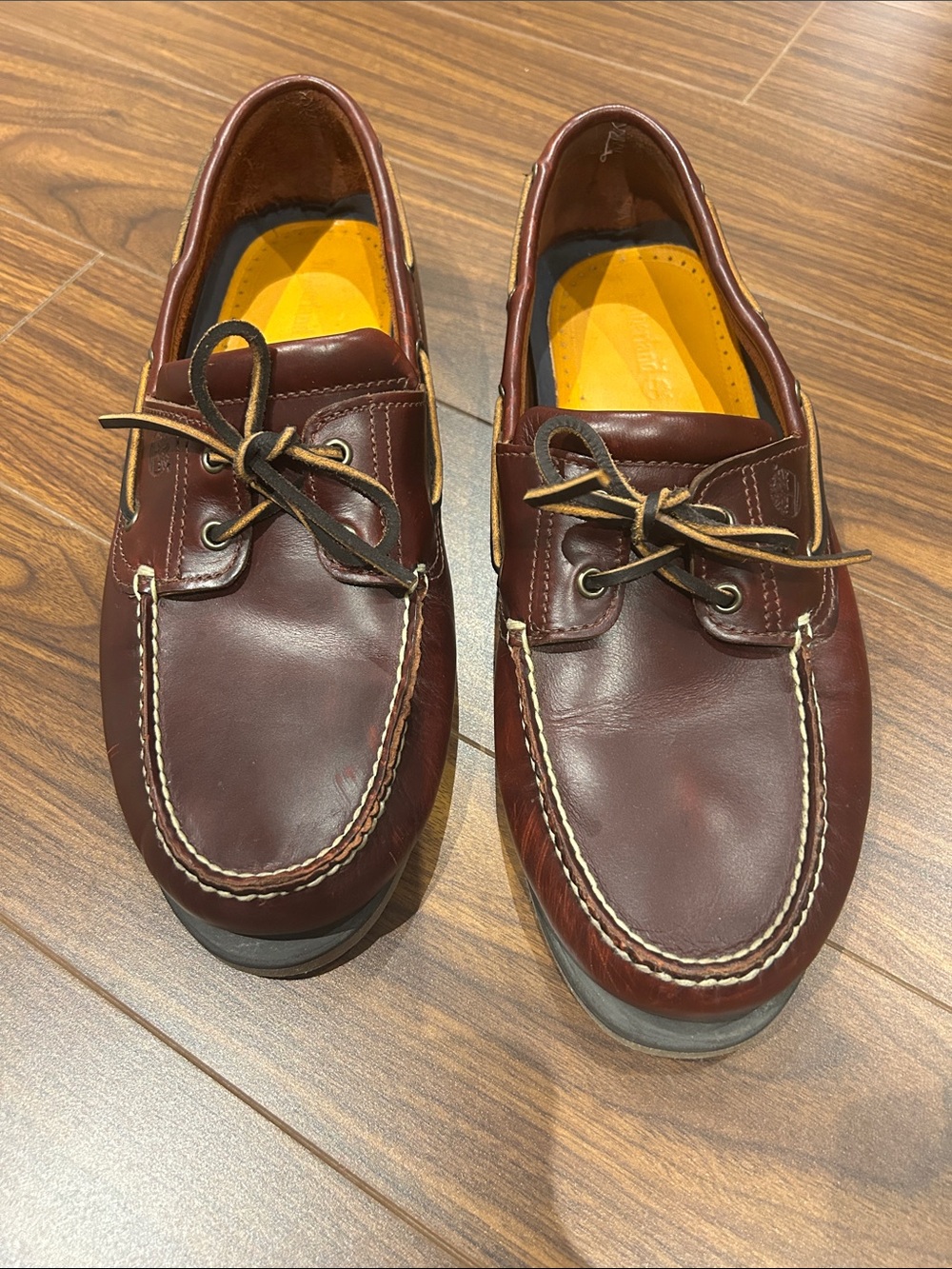 Timberland Men's Burgundy Leather Boat Shoes with Contrast Laces